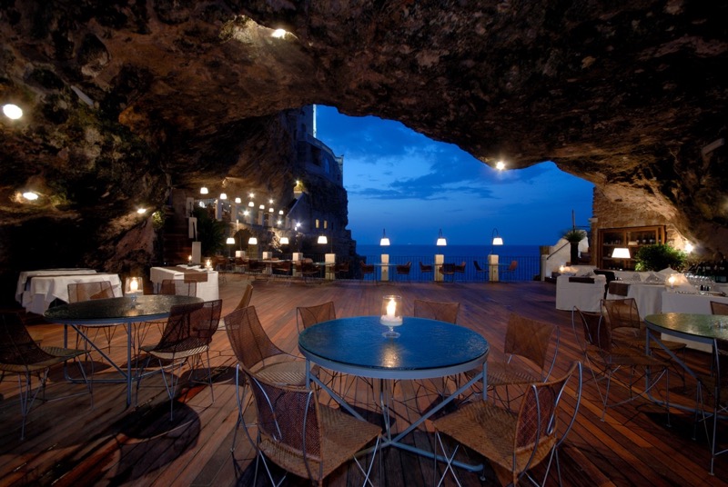 AwesomePlaces_HotelRistoranteGrottaPalazzese_Italy01