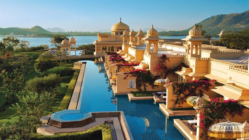 AwesomePlaces_TheOberoiUdaivilas_India01